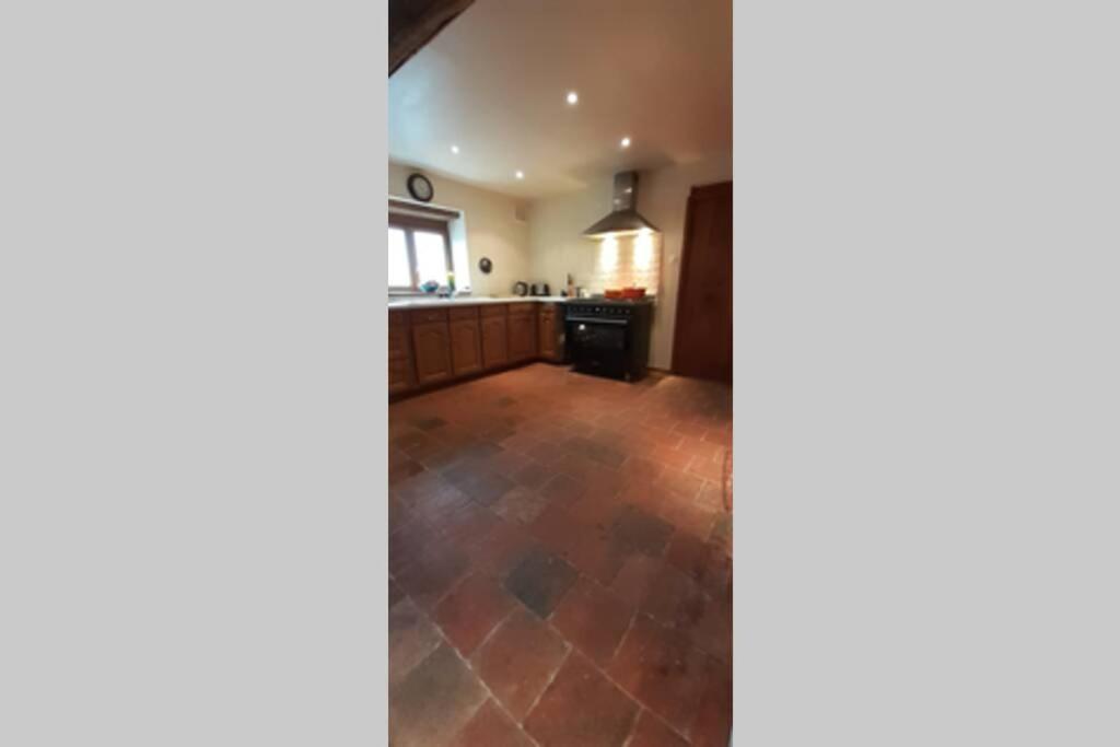 Private Farmhouse For Six In The Countryside Saint-Pierre-sur-Orthe 외부 사진