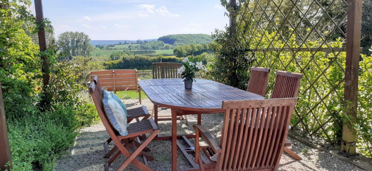 Private Farmhouse For Six In The Countryside Saint-Pierre-sur-Orthe 외부 사진